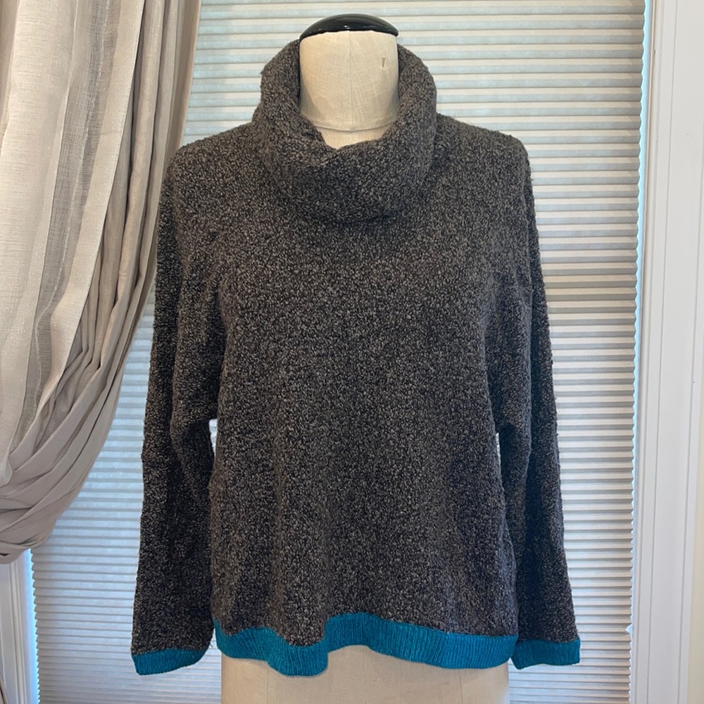 Lilla P Easy Boucle Turtleneck Sweater